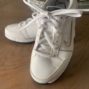 Youth boys Nike golf shoes